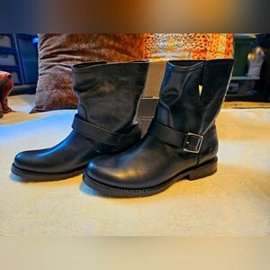 Frye Natalie Engineer Short Boot Size 9